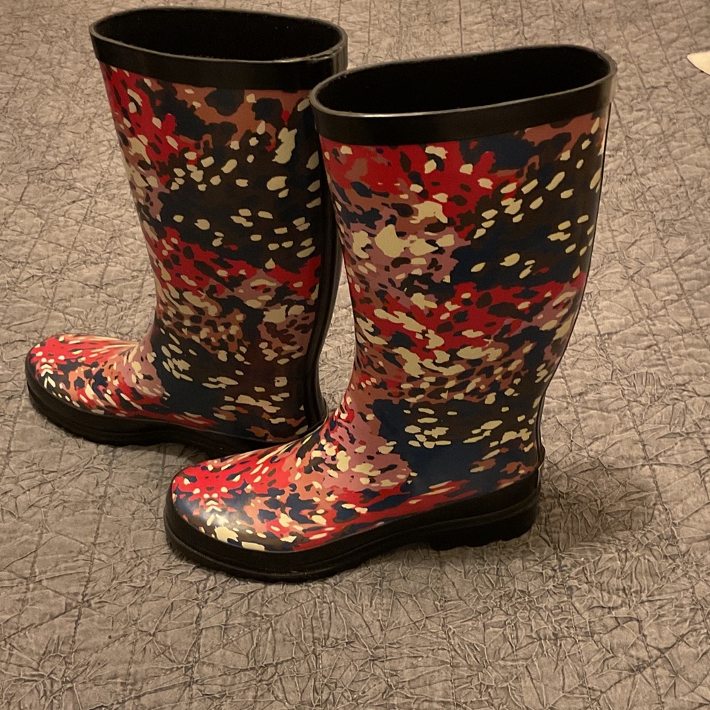 Colorful Patterned Rain Boots - Picture 8 of 10